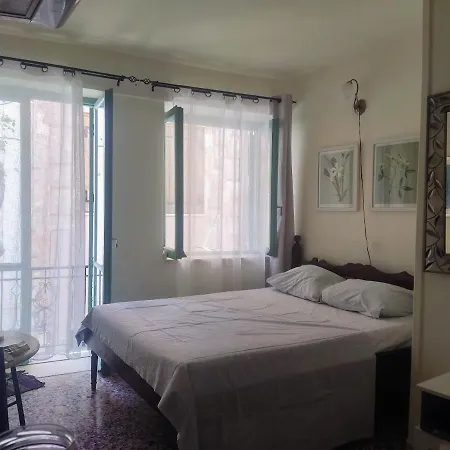 Natalie's House Apartment *